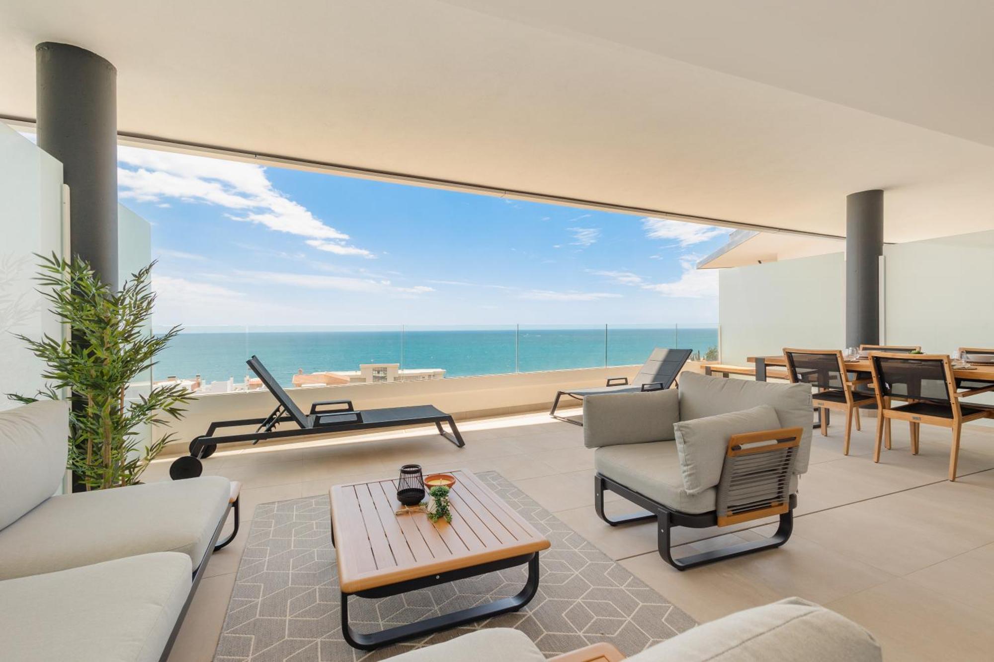 Modern Apartment, With Large Terrace And Panoramic Sea Views, In Fuengirola Apartment