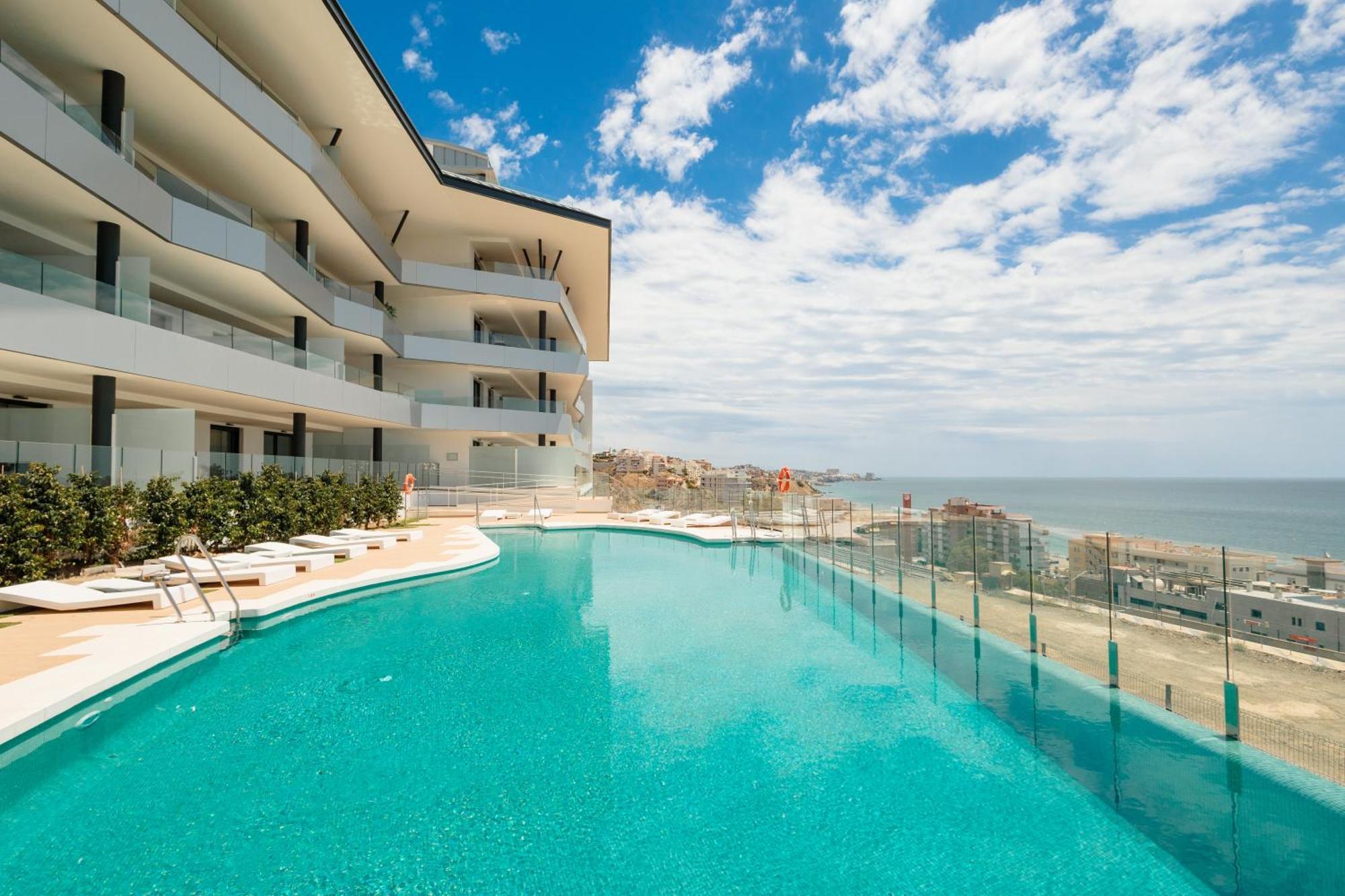 Apartment Modern Apartment, With Large Terrace And Panoramic Sea Views, In Fuengirola *